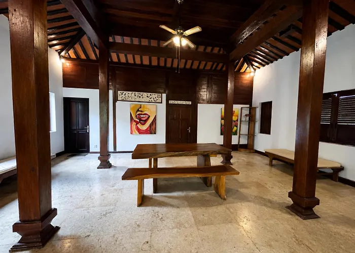 Surfer Paradise Bali 3* Canggu