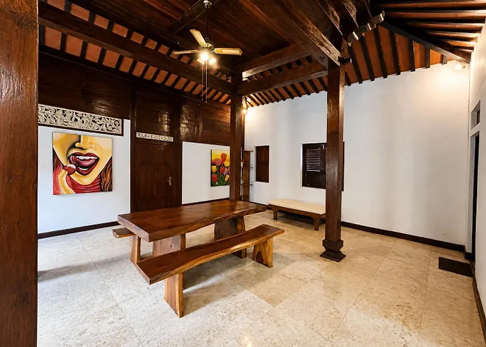 Surfer Paradise Bali Bed & Breakfast 3*